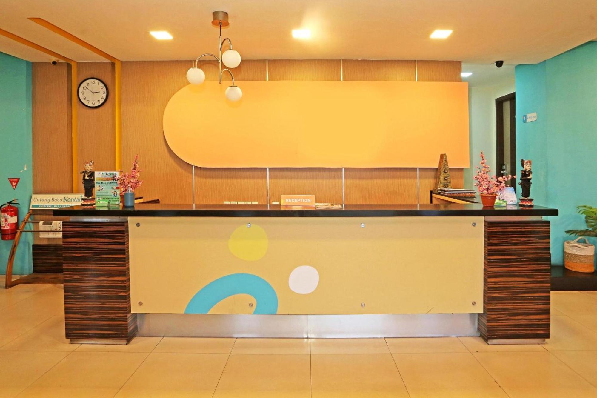 Super Oyo Townhouse Oak Hotel Fiducia Serpong Luaran gambar